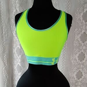Under Armour Women's Sports Bra Size Approximately S